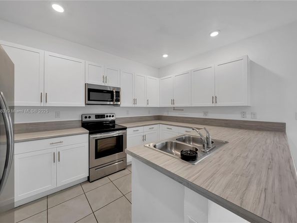 18320 SW 148th Rd, Miami FL 33187