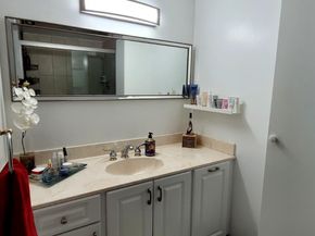 4001 Hillcrest Dr 705, Hollywood FL 33021