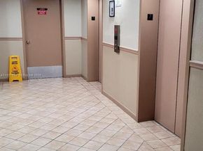 4001 Hillcrest Dr 705, Hollywood FL 33021