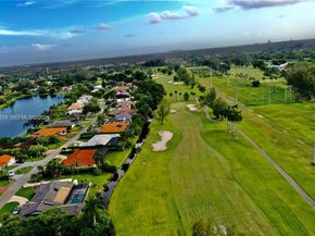 19740 W Saint Andrews Dr, Hialeah FL 33015