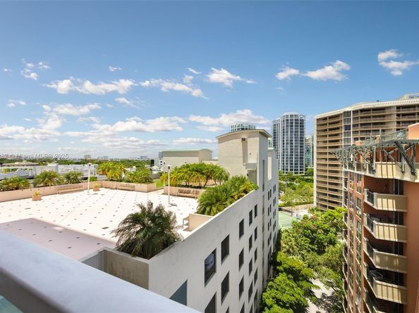 2889 Mcfarlane Rd 905, Coconut Grove FL 33133