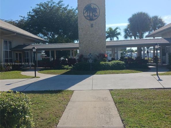 1115 Lake Ter 206, Boynton Beach FL 33426