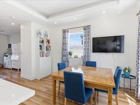 2463 Pine Tree Dr PH, Miami Beach FL 33140