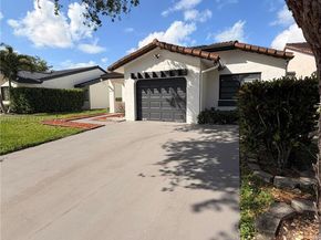 6641 NW 174th Ter, Hialeah FL 33015