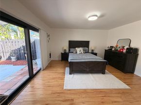 6641 NW 174th Ter, Hialeah FL 33015