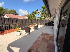 6641 NW 174th Ter, Hialeah FL 33015