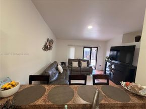 6641 NW 174th Ter, Hialeah FL 33015