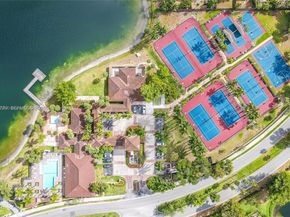 6641 NW 174th Ter, Hialeah FL 33015