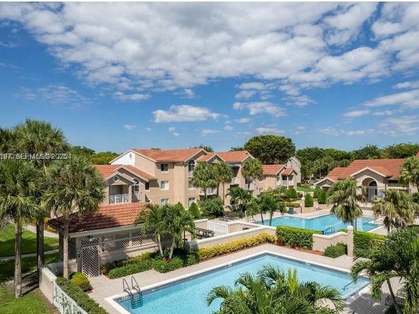 10521 SW 157th Pl 106, Miami FL 33196