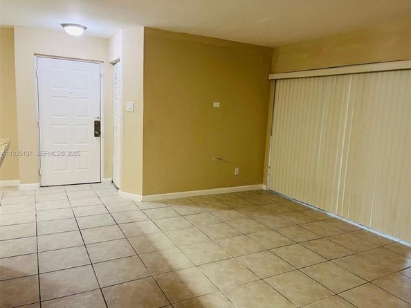10521 SW 157th Pl 106, Miami FL 33196