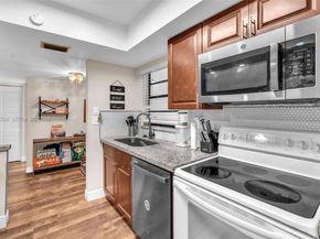 3432 NW 86th Way 105D, Sunrise FL 33351