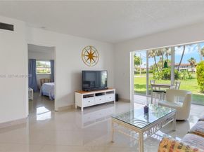 3 Abbey Ln 101, Delray Beach FL 33446