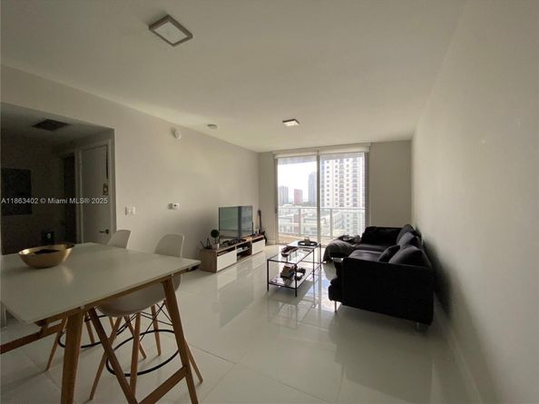 Undisclosed Address #A11863402, Miami FL 33130