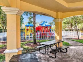 4331 SW 124th Way, Miramar FL 33027