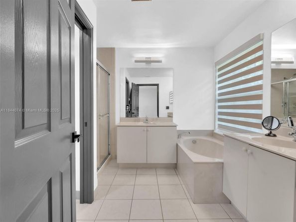 4331 SW 124th Way, Miramar FL 33027