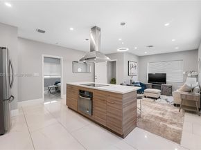 2227 Cody St, Hollywood FL 33020