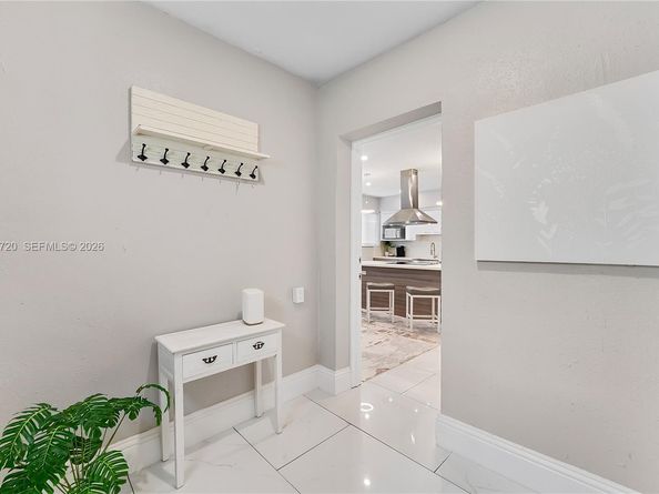 2227 Cody St, Hollywood FL 33020