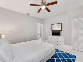 2227 Cody St, Hollywood FL 33020