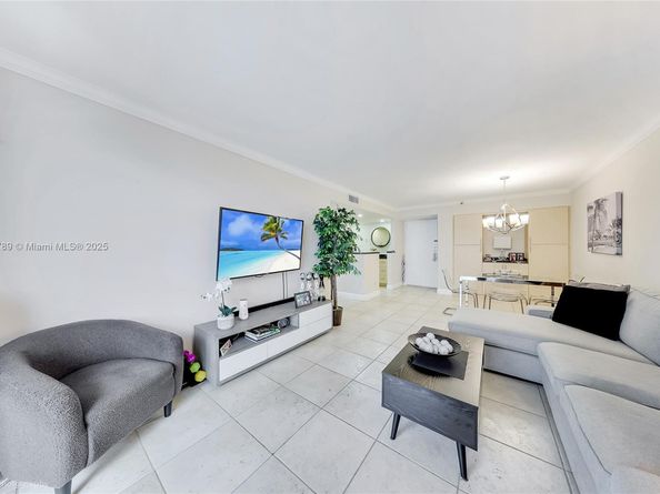 4301 Collins Ave 803, Miami Beach FL 33140