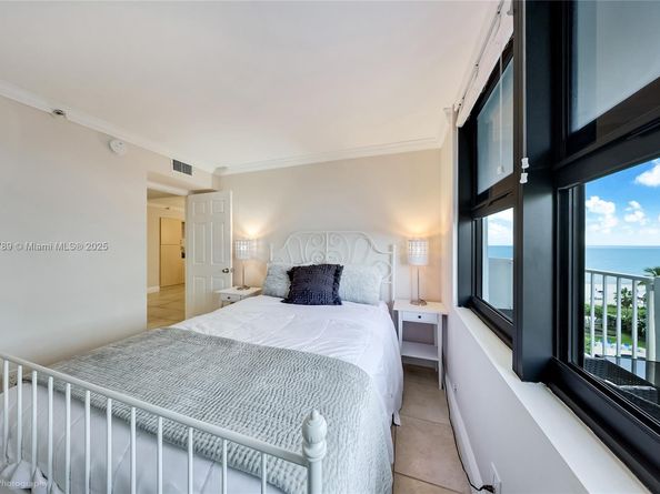 4301 Collins Ave 803, Miami Beach FL 33140