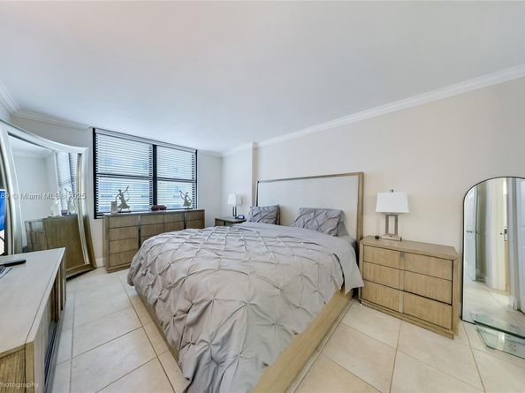 4301 Collins Ave 803, Miami Beach FL 33140