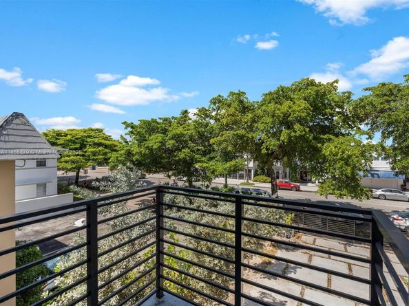 1134 71st St, Miami Beach FL 33141