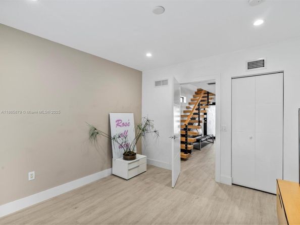 1134 71st St, Miami Beach FL 33141