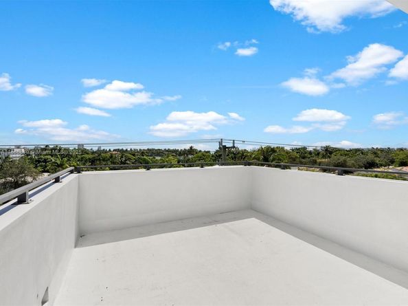 1134 71st St, Miami Beach FL 33141