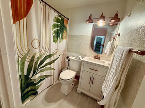 1342 Drexel Ave 206, Miami Beach FL 33139