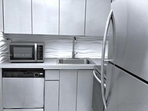 17570 Atlantic Blvd 104, Sunny Isles Beach FL 33160