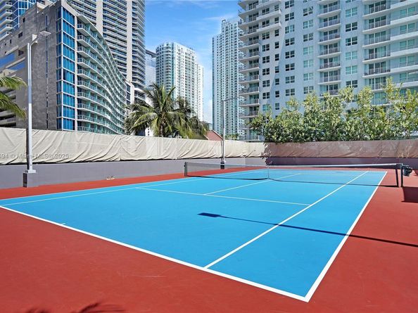 1155 Brickell Bay Dr 704, Miami FL 33131