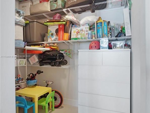 1155 Brickell Bay Dr 704, Miami FL 33131