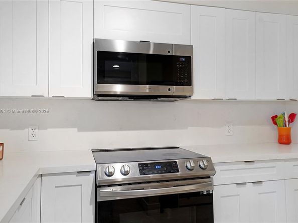 1155 Brickell Bay Dr 704, Miami FL 33131