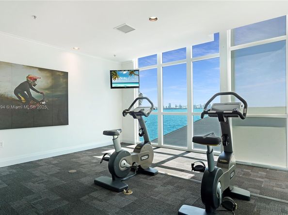 1155 Brickell Bay Dr 704, Miami FL 33131