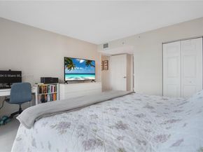 1155 Brickell Bay Dr 704, Miami FL 33131