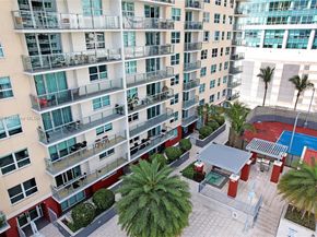 1155 Brickell Bay Dr 704, Miami FL 33131