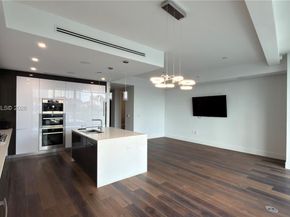 3250 NE 188th St 204, Aventura FL 33180