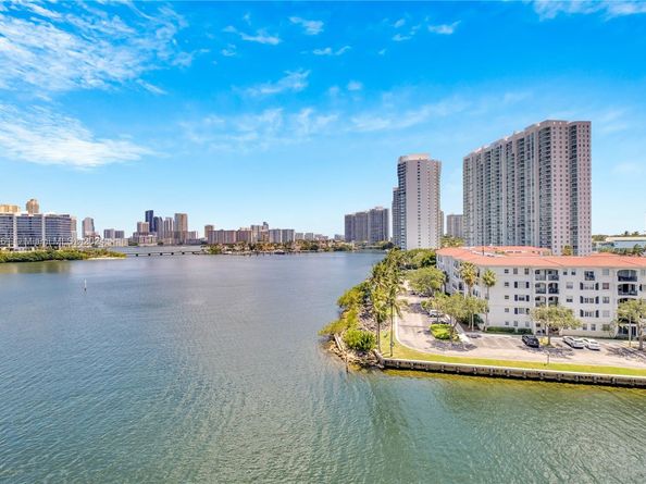 3300 NE 188 St. 611, Aventura FL 33180