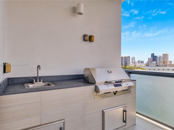 3300 NE 188 St. 611, Aventura FL 33180