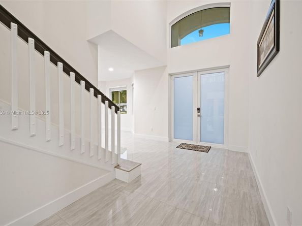 457 Lafayette Dr, Miami Springs FL 33166