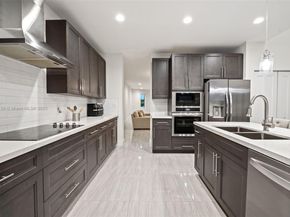 457 Lafayette Dr, Miami Springs FL 33166