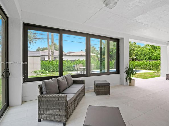457 Lafayette Dr, Miami Springs FL 33166