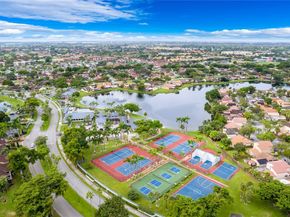 18370 Mediterranean Blvd 125, Hialeah FL 33015