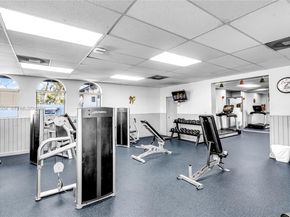 18370 Mediterranean Blvd 125, Hialeah FL 33015