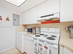 7445 W 16th Ave, Hialeah FL 33014