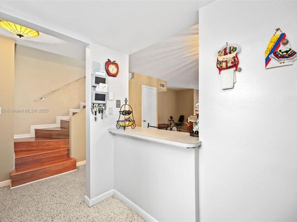 7445 W 16th Ave, Hialeah FL 33014