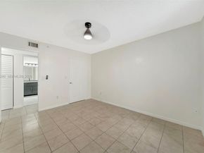 2620 S University Dr 109, Davie FL 33328