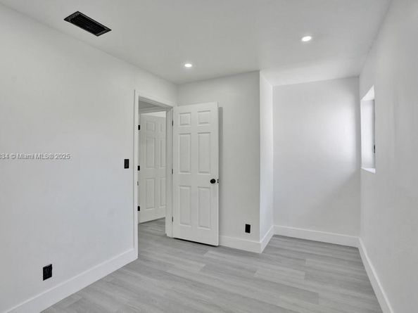 1628 NE 7th Ave, Fort Lauderdale FL 33305