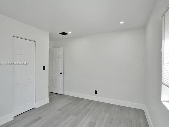 1628 NE 7th Ave, Fort Lauderdale FL 33305