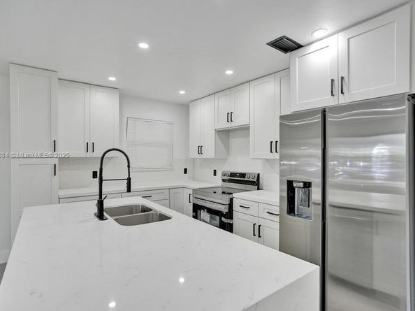 1628 NE 7th Ave, Fort Lauderdale FL 33305